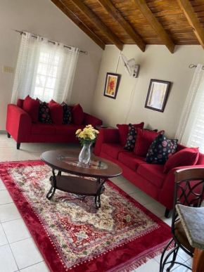 Relax and enjoy tranquility @ Peace Palace, MoBay